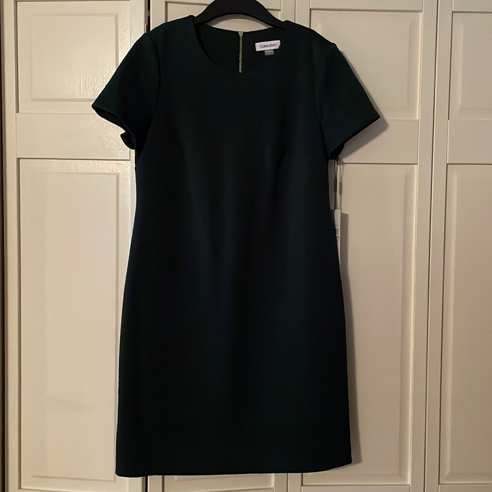 Calvin Klein Dress - NWT - hunter green flower pattern - gold hardware